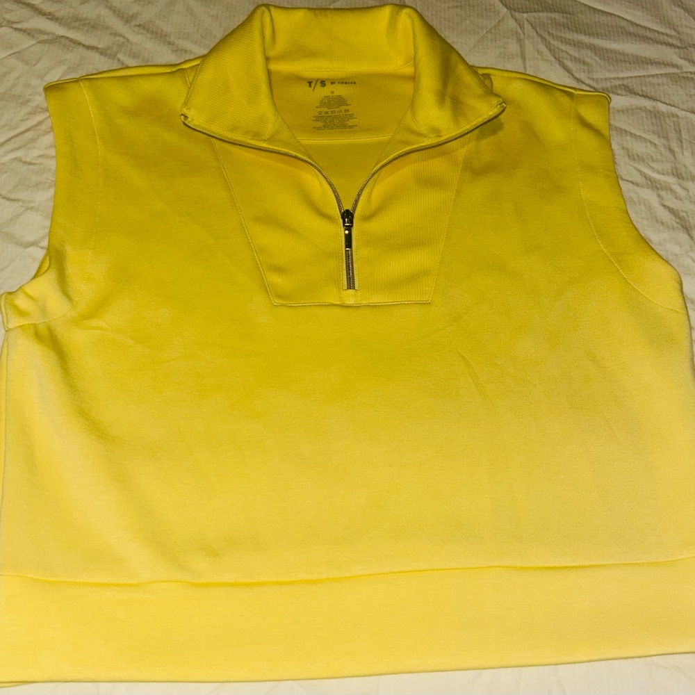 T/S By Thrive Women Sleeveless Half Zip Pullover Top.